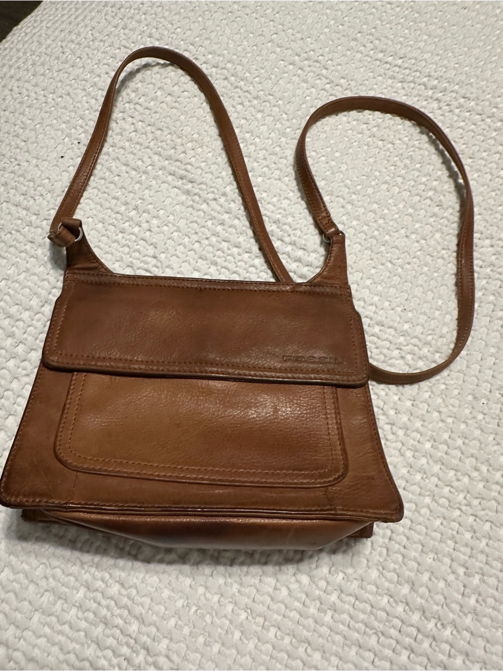 Fossil’s Classic Leather Crossbody Bag in Brown Leather